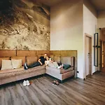 Thomsn-alpine Rock 4*