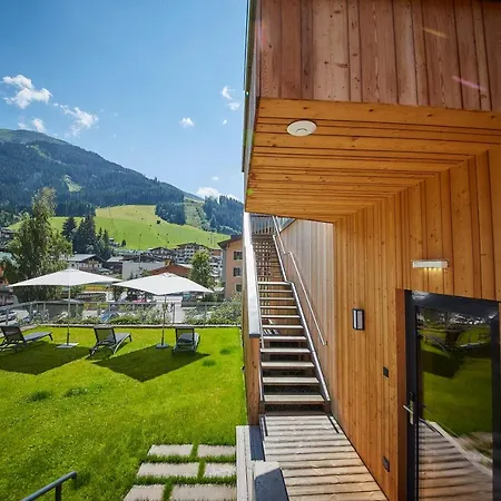 Thomsn & Saalbach-Hinterglemm