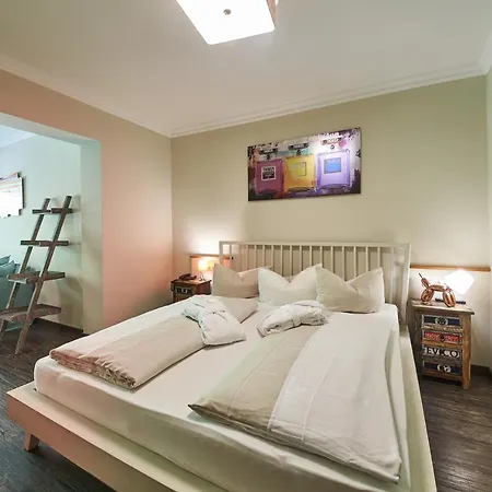 Aparthotel Thomsn & 4*