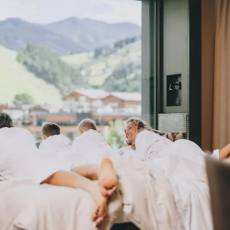 Thomsn-alpine Rock Saalbach-Hinterglemm