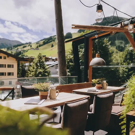 Thomsn-alpine Rock Aparthotel