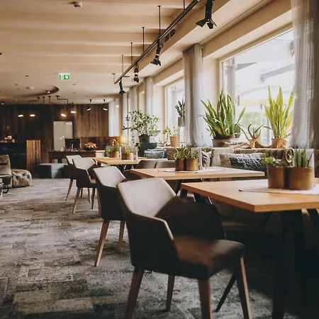 Thomsn & Aparthotel