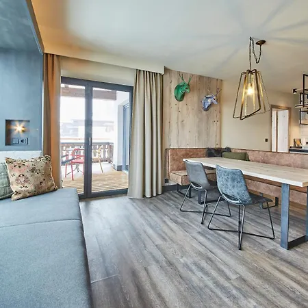 Thomsn & Saalbach-Hinterglemm