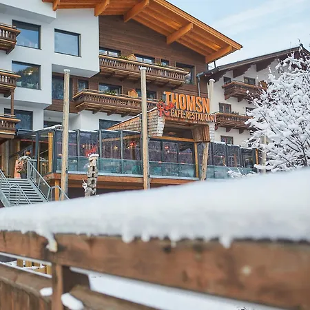 Thomsn & 4* Saalbach-Hinterglemm