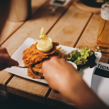 شقة فندقية Thomsn & 4*