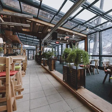 Thomsn & 4* Saalbach-Hinterglemm