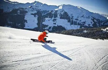 Aparthotel Thomsn & 4*