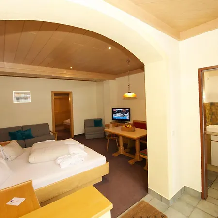 Apartmanhotel Thomsn & Saalbach Hinterglemm