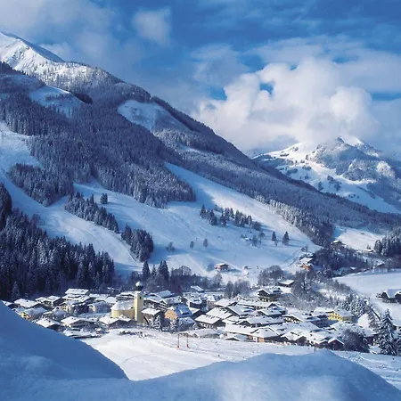 Aparthotel Thomsn & Saalbach-Hinterglemm